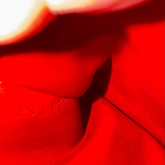 EUC LOUIS VUITTON Louis Vuitton Portefeuille Sarah Vernis Long Wallet - Picture 11 of 12